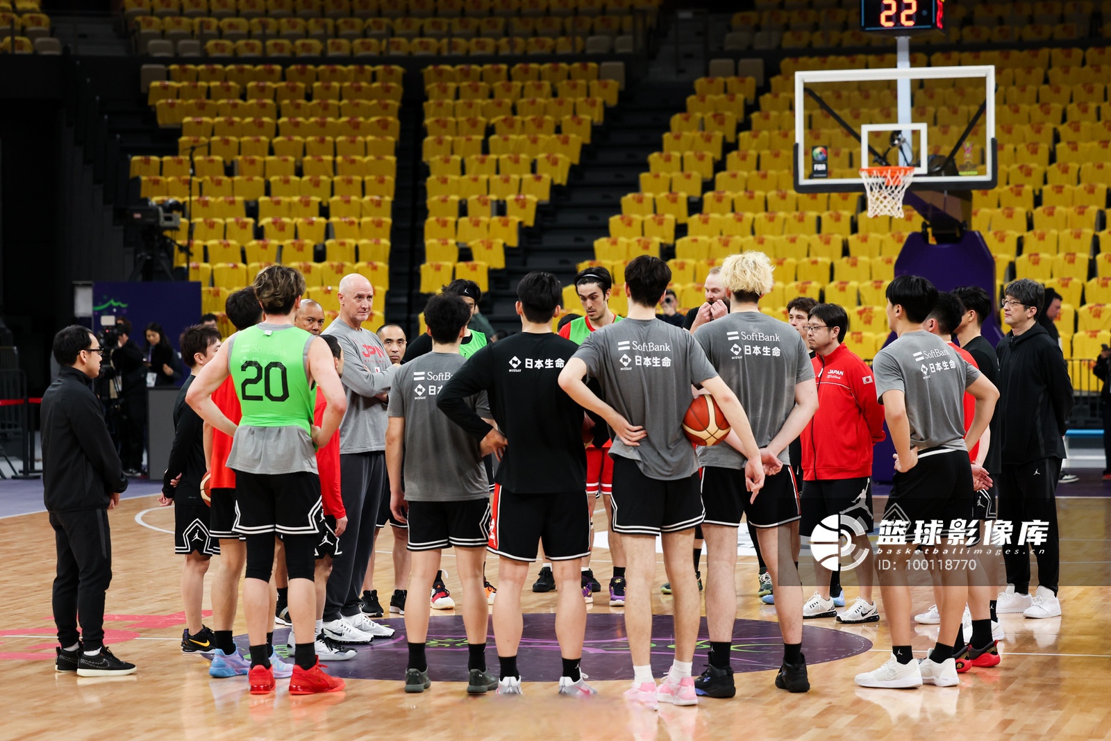 包含冲刺阶段深圳男篮备战意甲；内部沟通细节曝光；赛场秩序良好；纪律约束更严格的词条