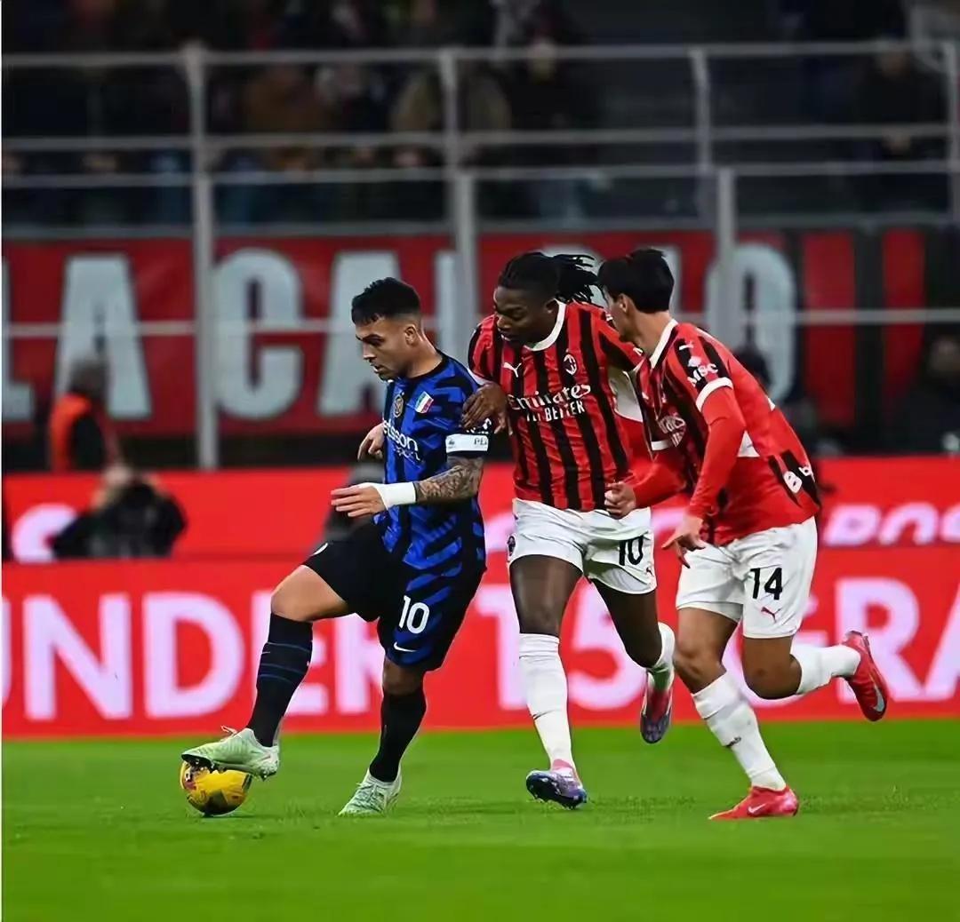 包含意大利杯赛后再迎强敌,国际米兰手感冰凉,主帅态度:震撼外界,赛程密集仍需轮换的词条 包含意大利杯赛后再迎强敌,国际米兰手感冰凉,主帅态度:震撼外界,赛程密集仍需轮换的词条