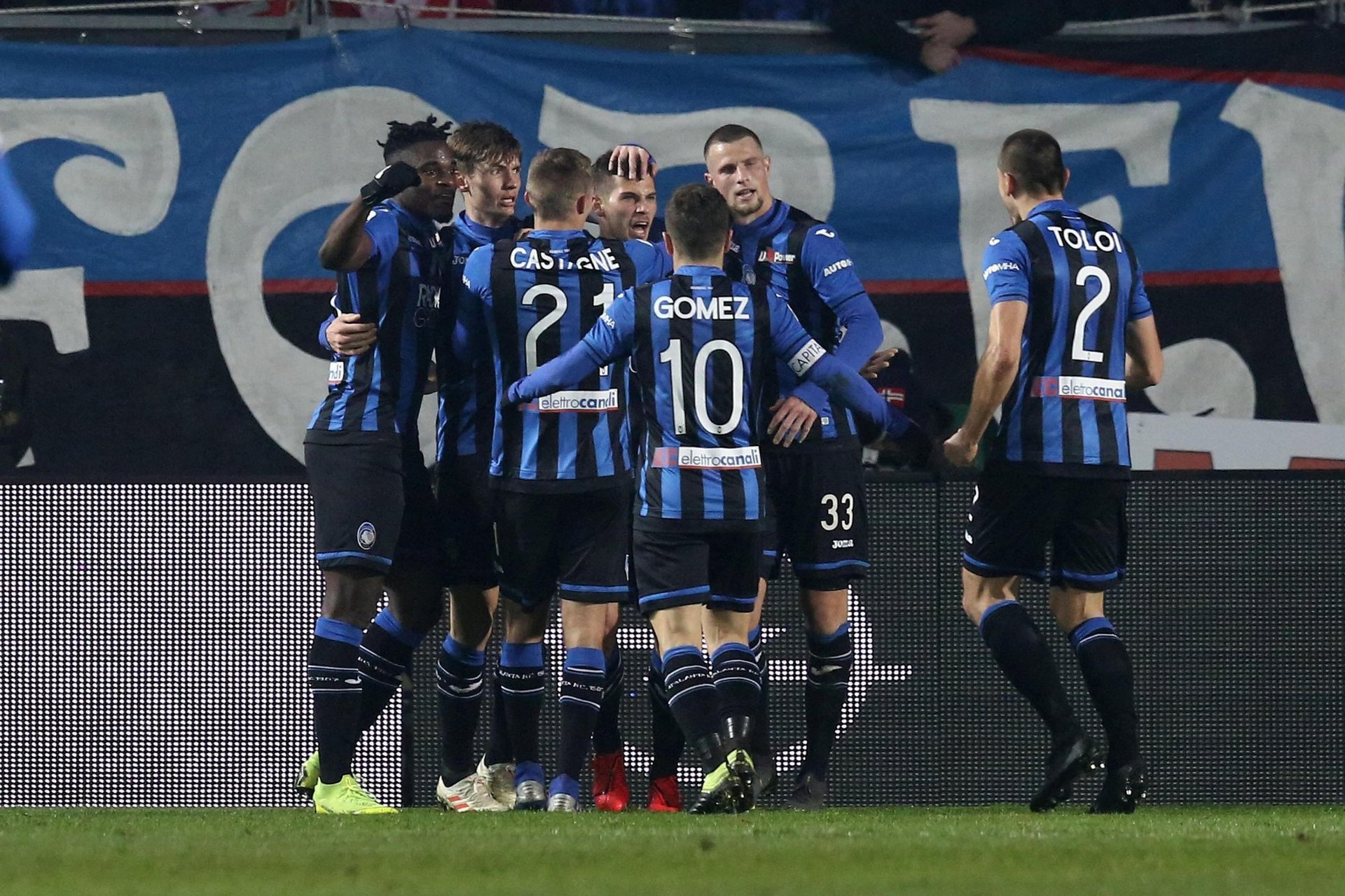 今晨体能课后;亚特兰大外线爆发备战NBA总决赛;更衣室稳定;轮换策略成焦点的简单介绍 今晨体能课后;亚特兰大外线爆发备战NBA总决赛;更衣室稳定;轮换策略成焦点的简单介绍