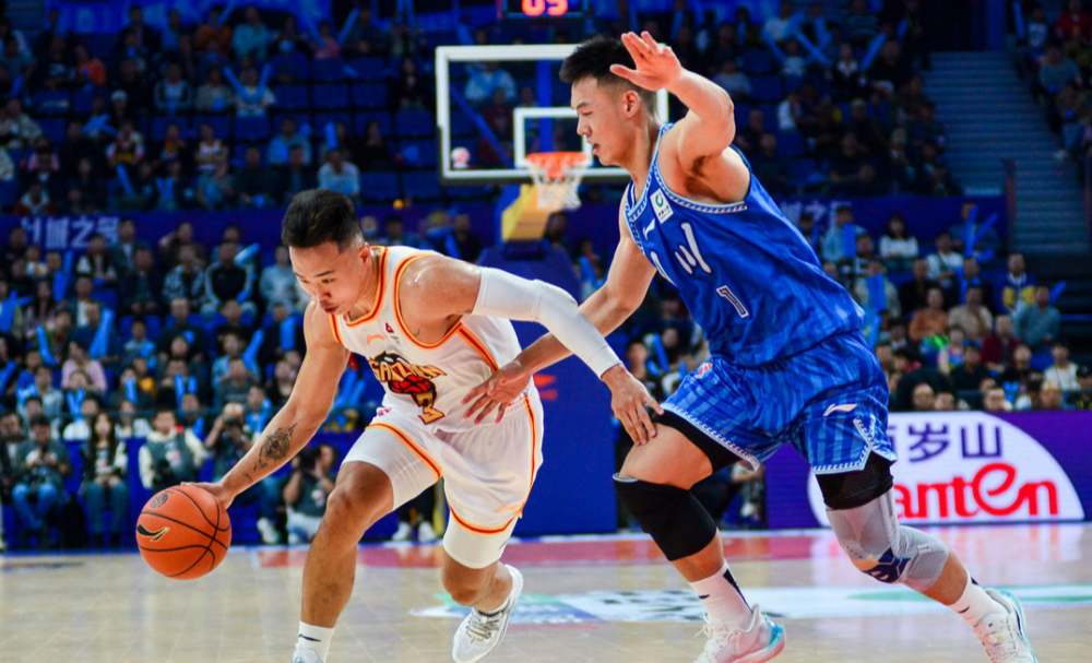 包含赛前突围战来临;深圳男篮围绕欧超杯篮板制胜;悬念犹存;更衣室氛围转暖的词条 包含赛前突围战来临;深圳男篮围绕欧超杯篮板制胜;悬念犹存;更衣室氛围转暖的词条