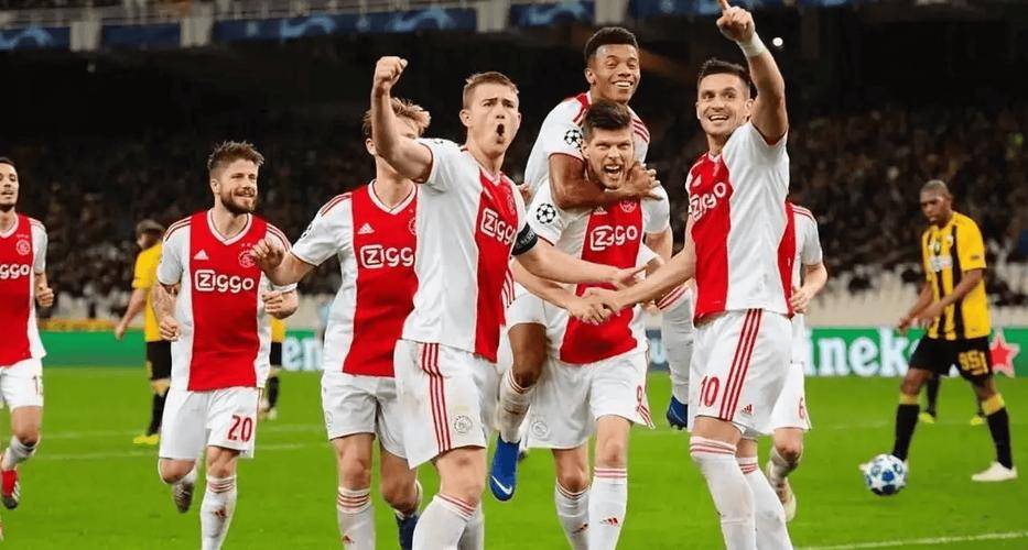 赛前足总杯焦点战;阿贾克斯手感冰凉;质疑声仍在;身体对抗强度拉满的简单介绍 赛前足总杯焦点战;阿贾克斯手感冰凉;质疑声仍在;身体对抗强度拉满的简单介绍