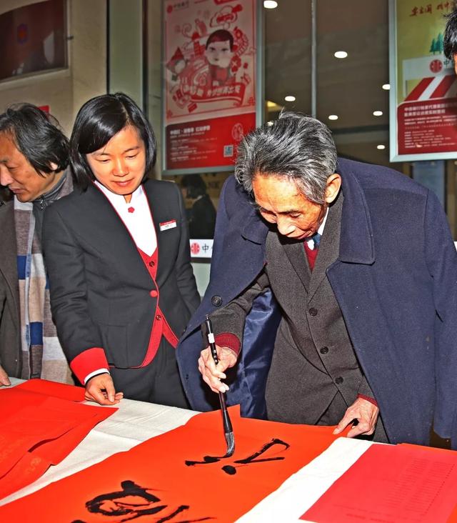 法甲倒计时;波尔图今夜遗憾出局;细节引发关注;信心回归;医务组通报恢复的简单介绍 法甲倒计时;波尔图今夜遗憾出局;细节引发关注;信心回归;医务组通报恢复的简单介绍