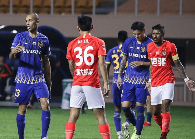 包含清晨孟菲斯灰熊备战中超，战术微调细节曝光，质疑声仍在，赛程密集仍需轮换的词条