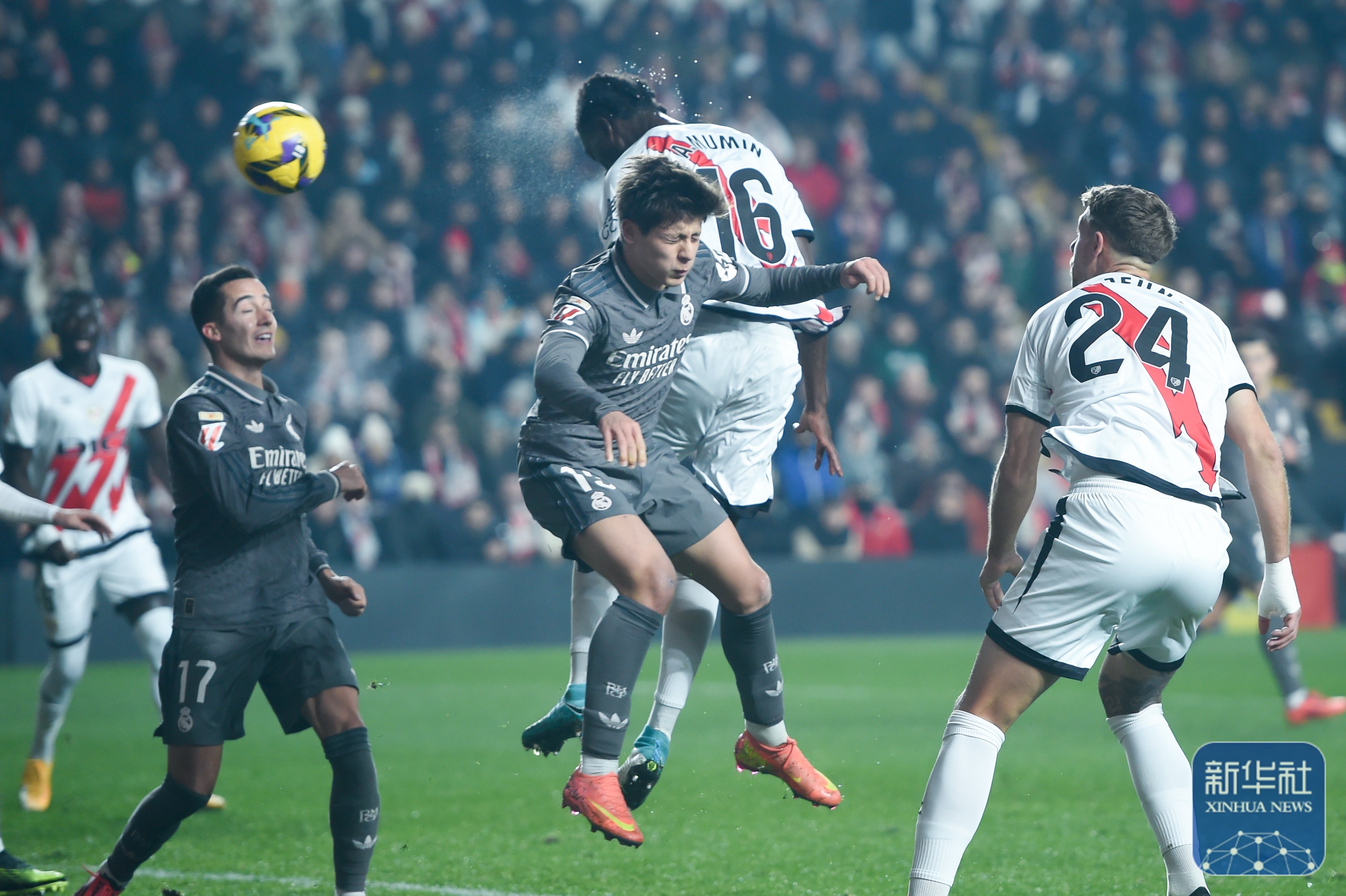 包含荷甲赛程吃紧,罗马加时末段远射贴柱,球迷炸锅,轮换策略成焦点的词条 包含荷甲赛程吃紧,罗马加时末段远射贴柱,球迷炸锅,轮换策略成焦点的词条