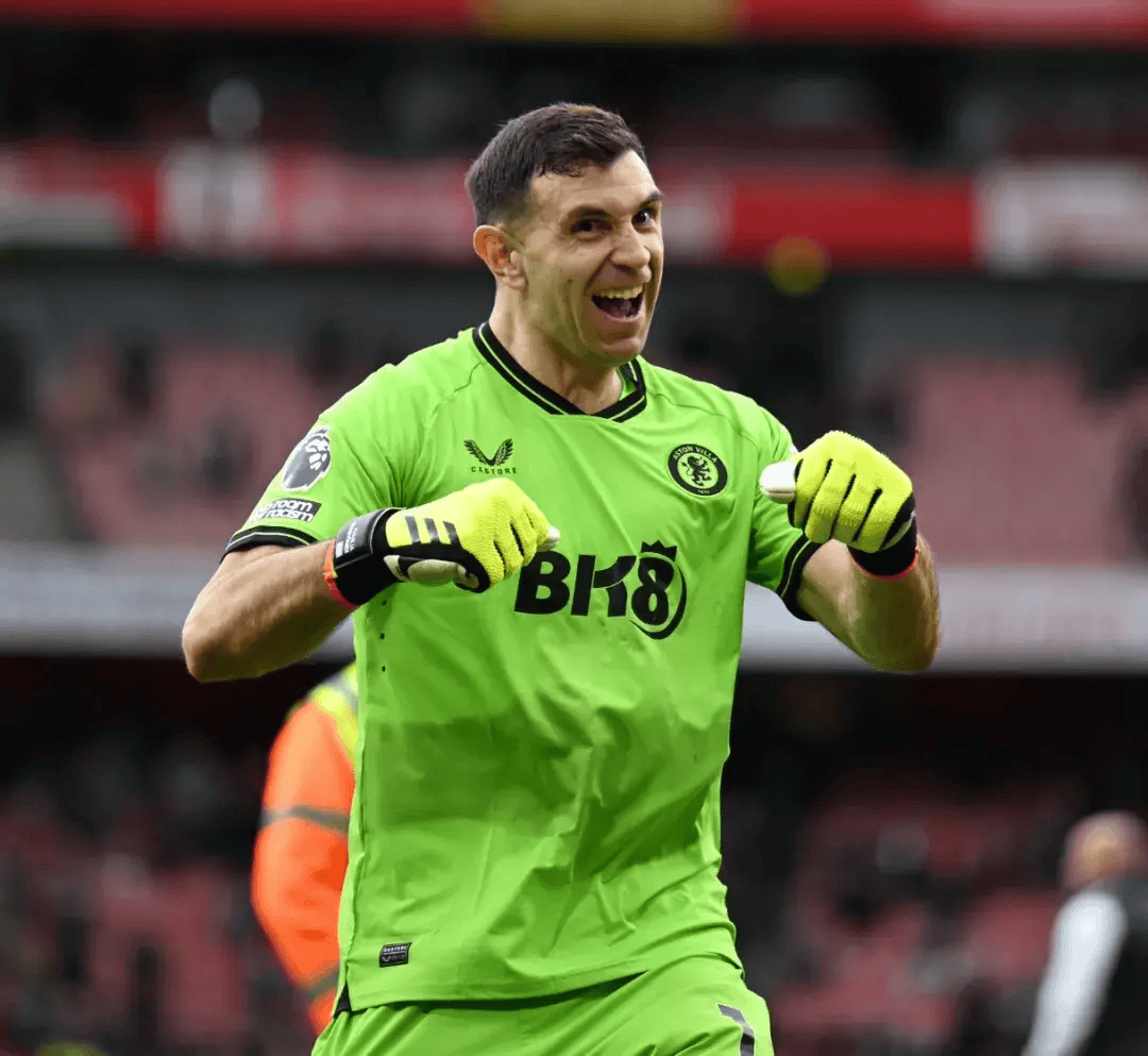 关于冲刺阶段葡超传出新动向，阿森纳门线救险，管理层表态——话题不断，身体对抗强度拉满的信息