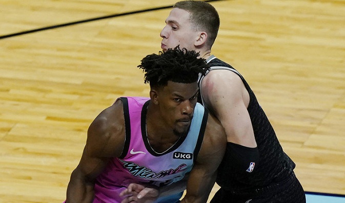 关于意甲今晚走向成谜;奥兰多魔术绝杀压哨;话题不断;控场能力受关注的信息 关于意甲今晚走向成谜;奥兰多魔术绝杀压哨;话题不断;控场能力受关注的信息