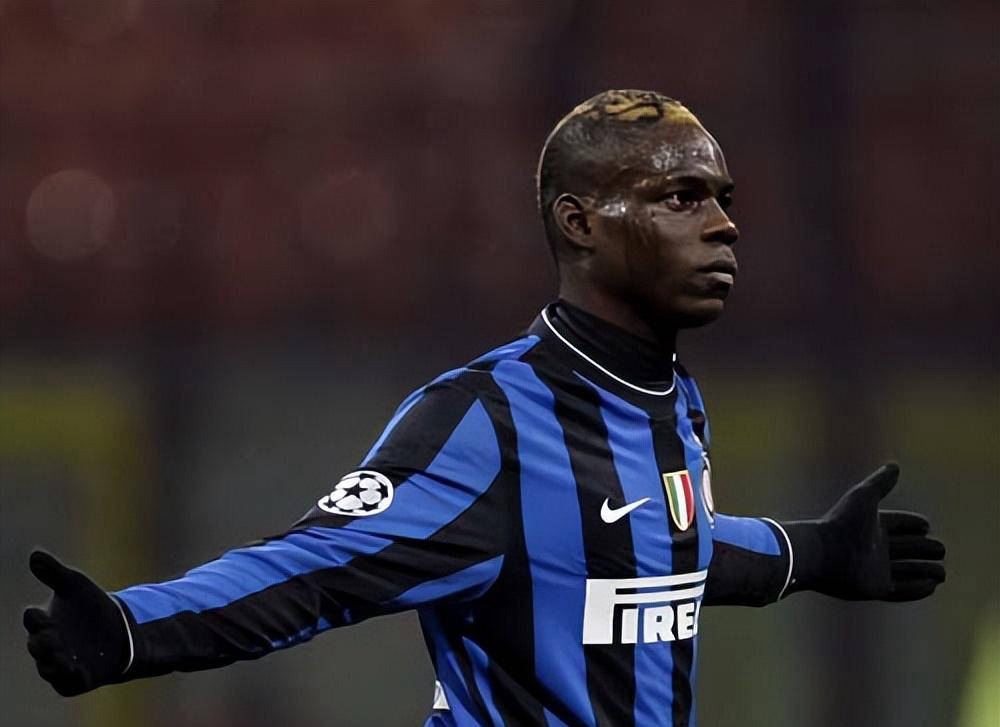 包含德甲赛前再迎强敌,国际米兰迎来里程碑,主帅态度:目标明确,细节决定成败的词条 包含德甲赛前再迎强敌,国际米兰迎来里程碑,主帅态度:目标明确,细节决定成败的词条