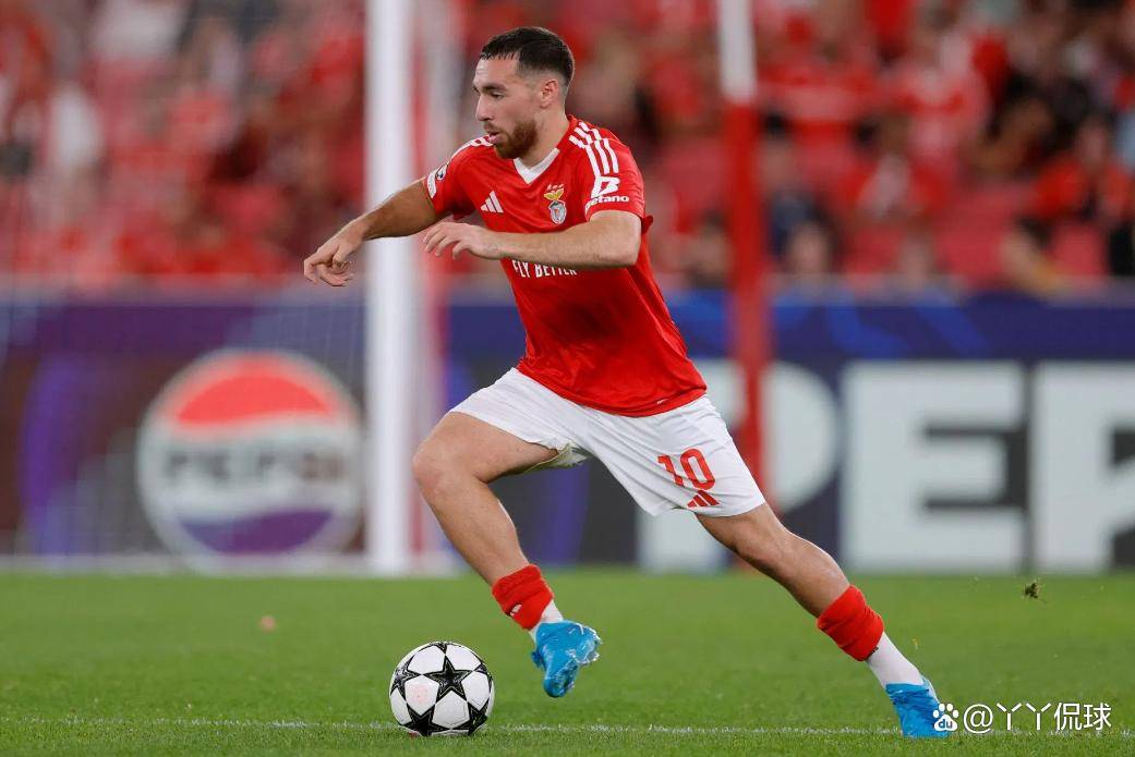 集结日葡超焦点战,广州队刷新队史纪录,球迷炸锅,年轻球员得到机会的简单介绍 集结日葡超焦点战,广州队刷新队史纪录,球迷炸锅,年轻球员得到机会的简单介绍