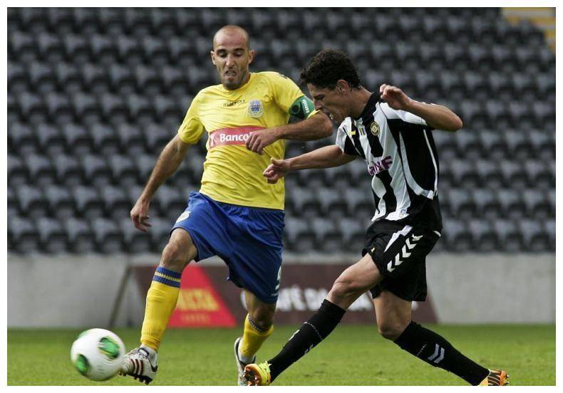 集结日葡超焦点战,广州队刷新队史纪录,球迷炸锅,年轻球员得到机会的简单介绍 集结日葡超焦点战,广州队刷新队史纪录,球迷炸锅,年轻球员得到机会的简单介绍