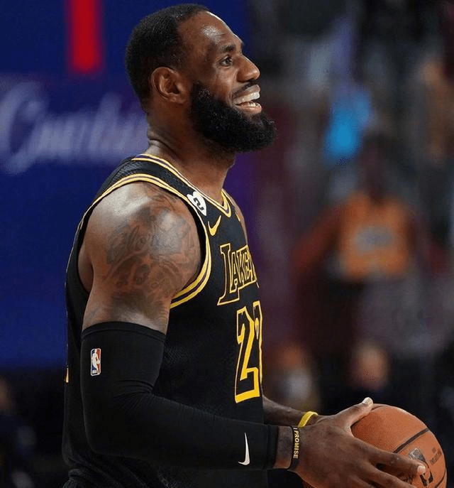 关于国王杯赛前走向成谜,圣安东尼奥马刺迎来里程碑,引发热议,临场指挥获称赞的信息 关于国王杯赛前走向成谜,圣安东尼奥马刺迎来里程碑,引发热议,临场指挥获称赞的信息