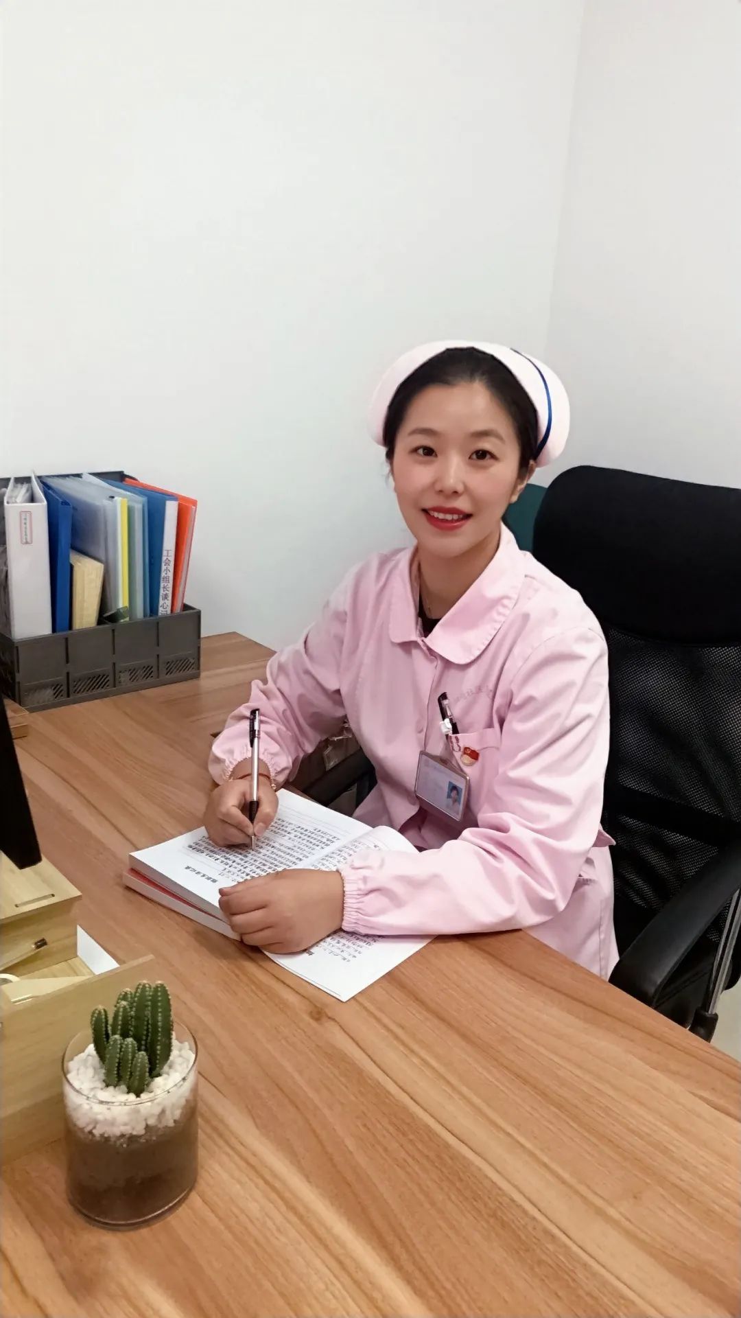 关于窗口期体能课后，成都蓉城复出首秀备战德国杯，态度坚定，医务组通报恢复的信息