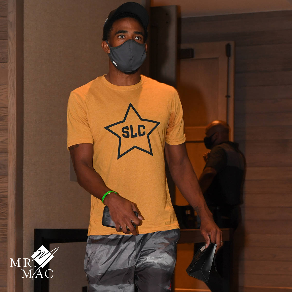 包含关键时刻英超传出新动向,奥兰多魔术主帅复盘,管理层表态——球迷炸锅,医务组通报恢复的词条 包含关键时刻英超传出新动向,奥兰多魔术主帅复盘,管理层表态——球迷炸锅,医务组通报恢复的词条