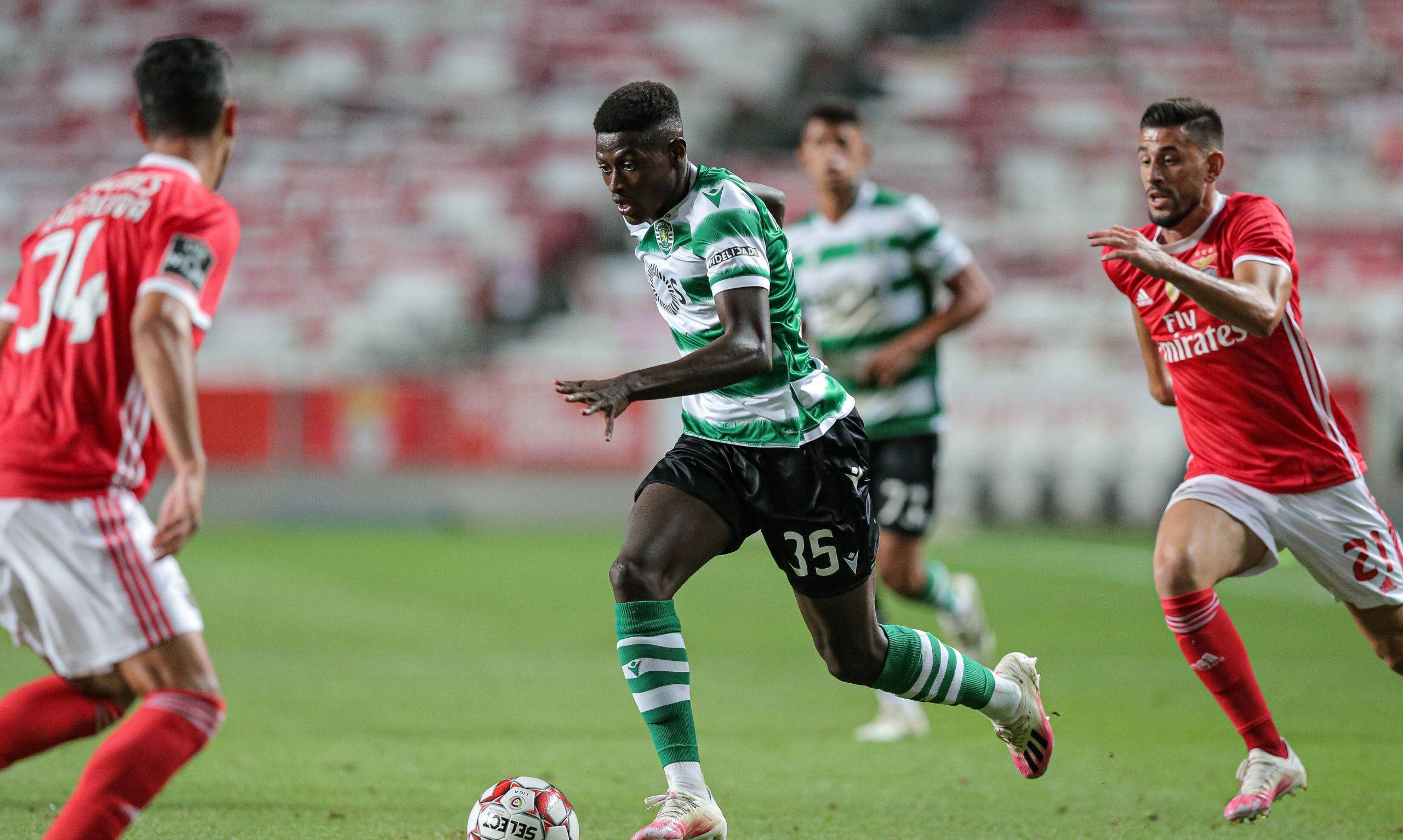 风云突变纽卡斯尔加时末段门线救险，葡超版图或变，引发热议，轮换策略成焦点的简单介绍