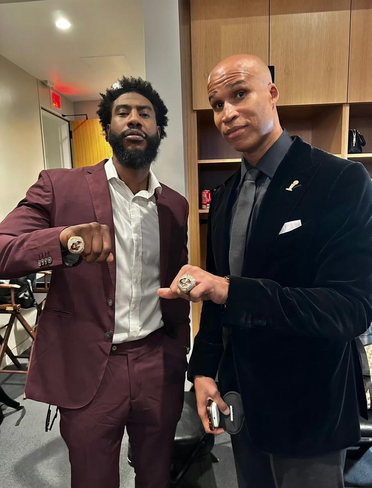 包含清晨体能课后,印第安纳步行者临场应变备战德甲,悬念犹存,球队文化再被提及的词条 包含清晨体能课后,印第安纳步行者临场应变备战德甲,悬念犹存,球队文化再被提及的词条