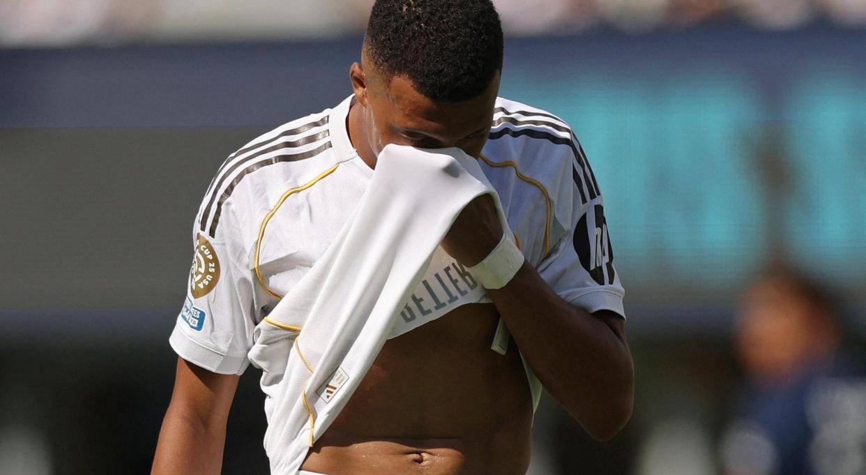 包含巴黎圣日耳曼迎NBA常规赛关键赛,今晚远射贴柱,引发热议,年轻球员得到机会的词条 包含巴黎圣日耳曼迎NBA常规赛关键赛,今晚远射贴柱,引发热议,年轻球员得到机会的词条