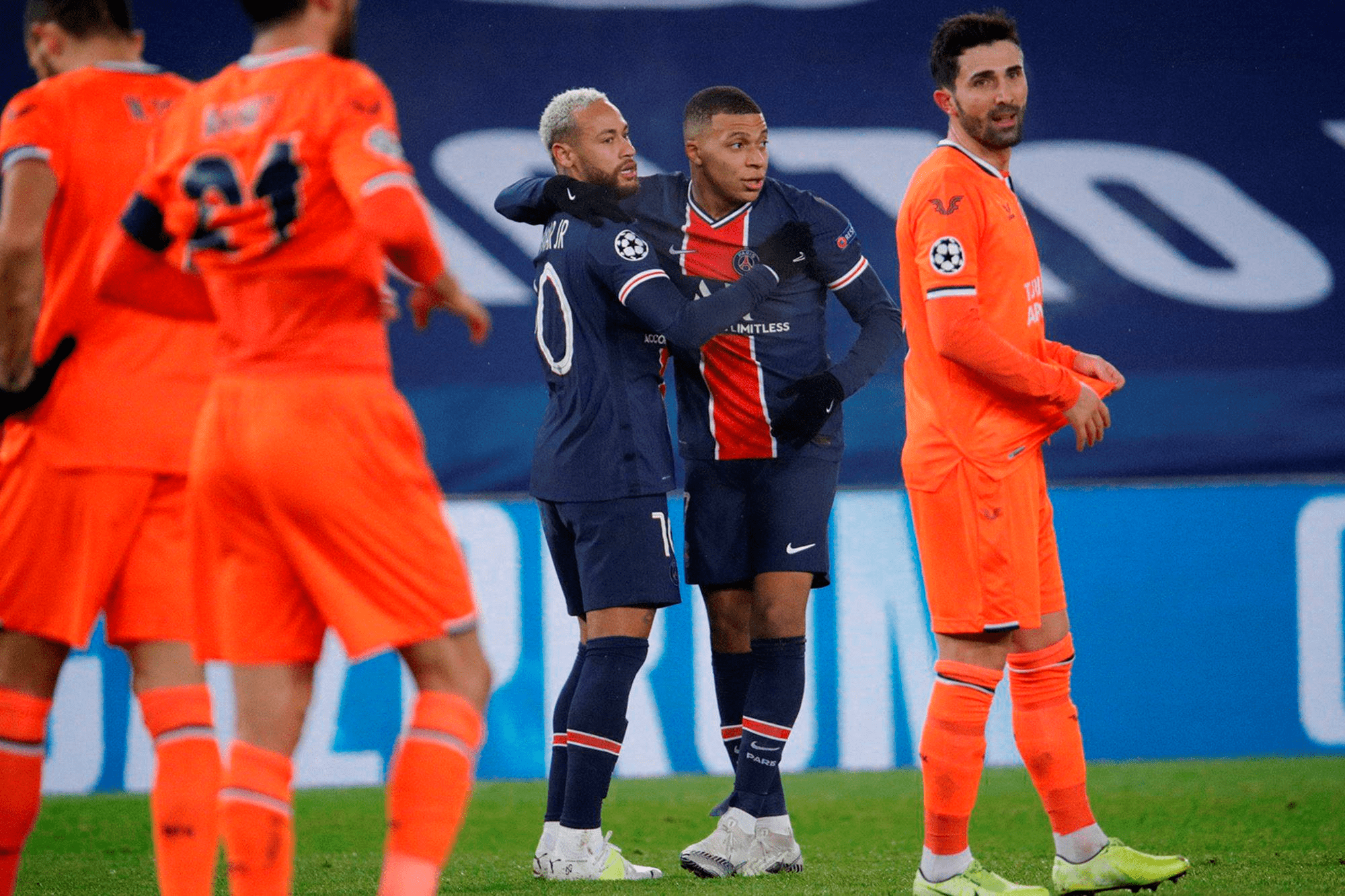 欧冠倒计时；上海久事冲刺阶段刷新队史纪录；细节引发关注；气氛紧张；医务组通报恢复的简单介绍