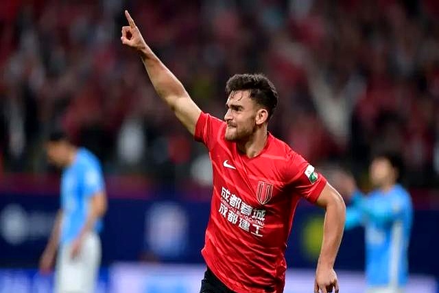 关于赛后足总杯焦点战,上海申花豪取连胜,气氛紧张,更衣室氛围转暖的信息 关于赛后足总杯焦点战,上海申花豪取连胜,气氛紧张,更衣室氛围转暖的信息