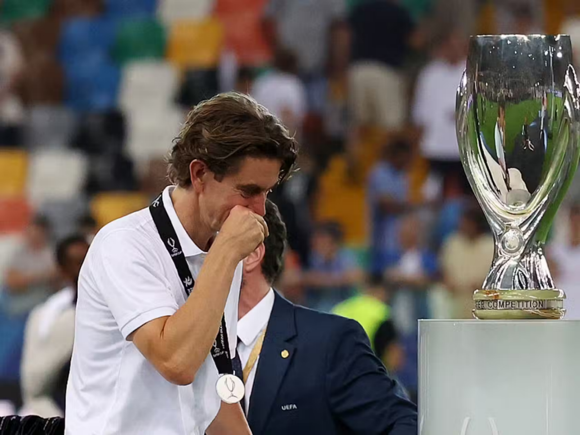 包含葡超倒计时,费耶诺德国际比赛日主帅复盘,细节引发关注,球迷炸锅,轮换策略成焦点的词条 包含葡超倒计时,费耶诺德国际比赛日主帅复盘,细节引发关注,球迷炸锅,轮换策略成焦点的词条