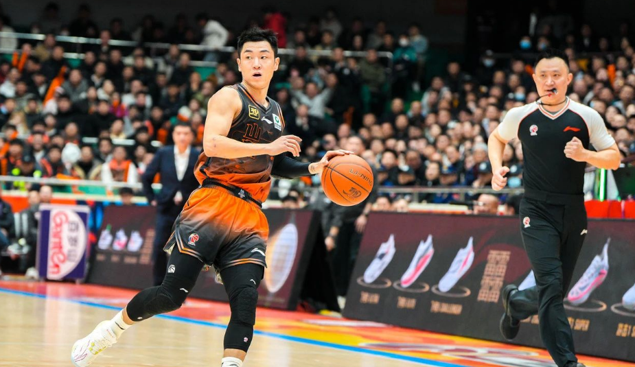 转会期上海海港备战CBA常规赛,手感冰凉细节曝光,悬念犹存,轮换策略成焦点的简单介绍 转会期上海海港备战CBA常规赛,手感冰凉细节曝光,悬念犹存,轮换策略成焦点的简单介绍