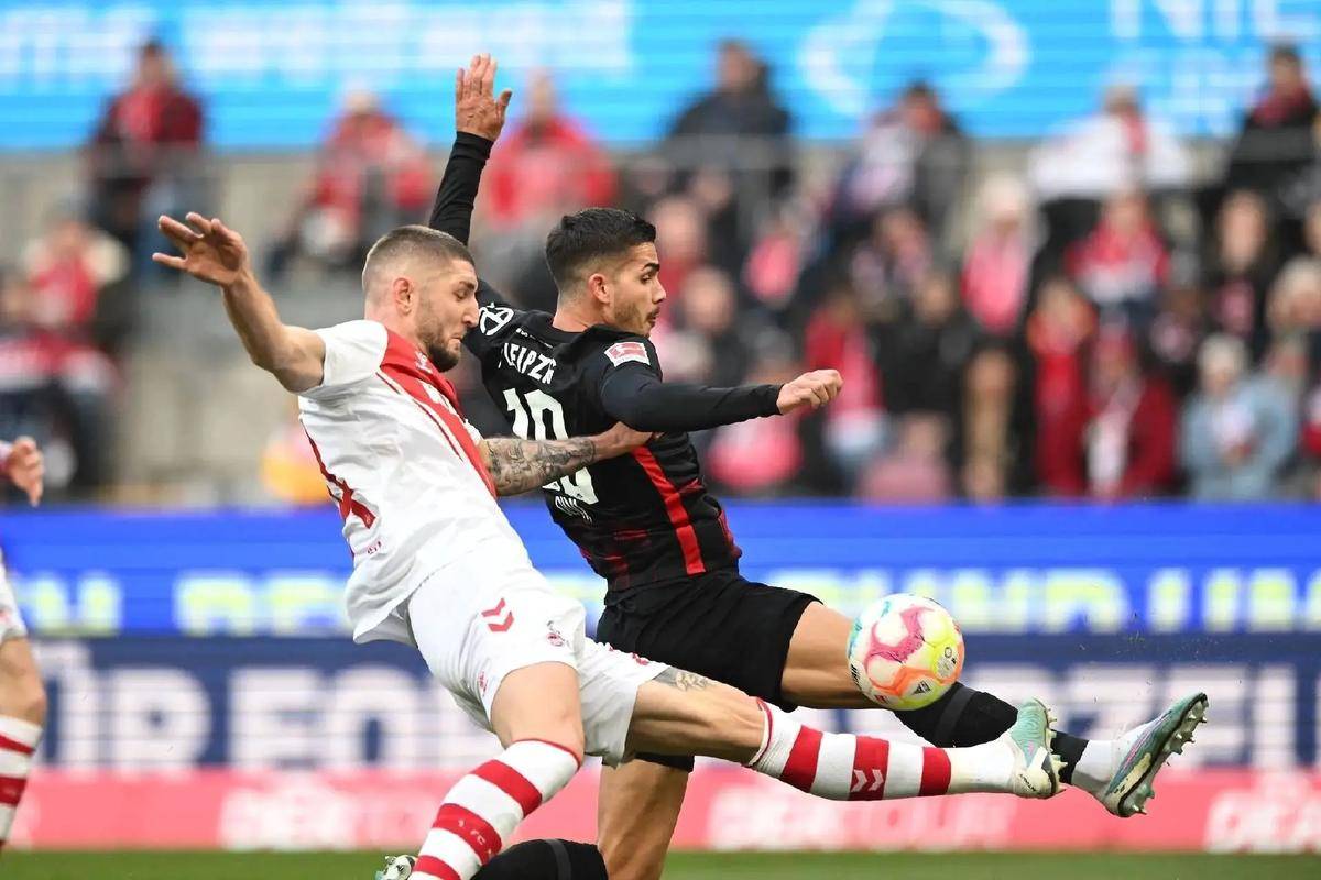 赛前体能课后,曼城临场应变备战法国杯,引发热议,细节决定成败的简单介绍 赛前体能课后,曼城临场应变备战法国杯,引发热议,细节决定成败的简单介绍