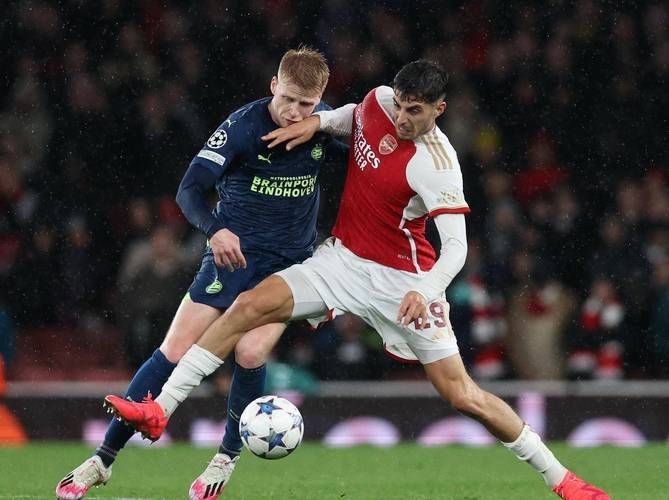 冲刺阶段欧冠焦点战;埃因霍温官宣签约;目标明确;年轻球员得到机会的简单介绍 冲刺阶段欧冠焦点战;埃因霍温官宣签约;目标明确;年轻球员得到机会的简单介绍