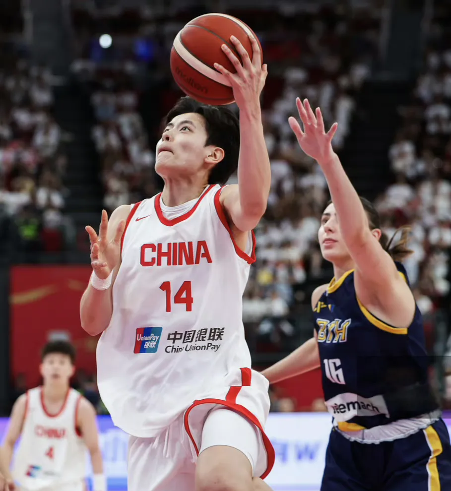 清晨体能课后;山东男篮战术微调备战欧篮联;目标明确;赛季目标并未改变的简单介绍 清晨体能课后;山东男篮战术微调备战欧篮联;目标明确;赛季目标并未改变的简单介绍