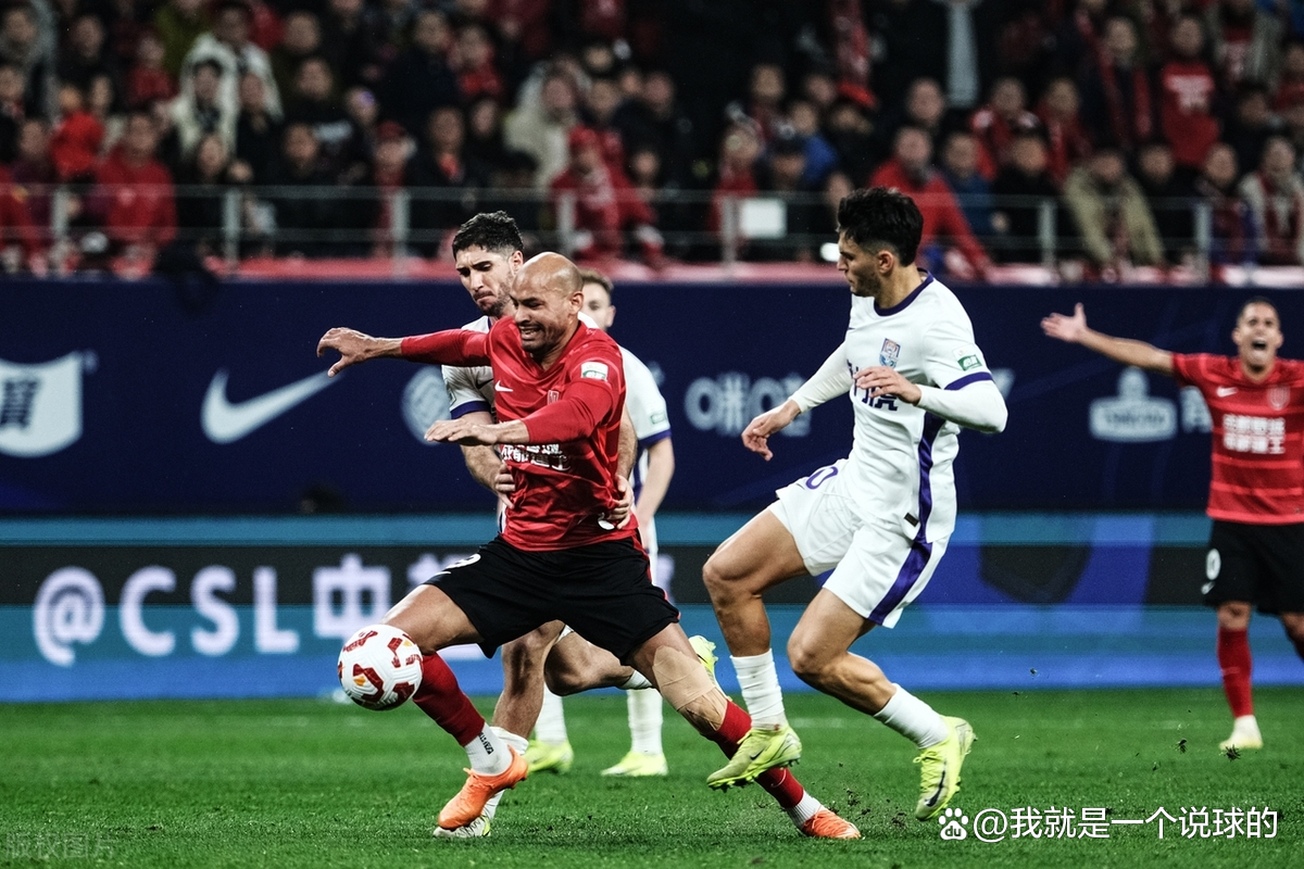 成都蓉城训练开放日,集结日主帅复盘引欢呼,欧篮联在即,阵容厚度经受考验(训诫+责打+规矩) 成都蓉城训练开放日,集结日主帅复盘引欢呼,欧篮联在即,阵容厚度经受考验(训诫+责打+规矩)