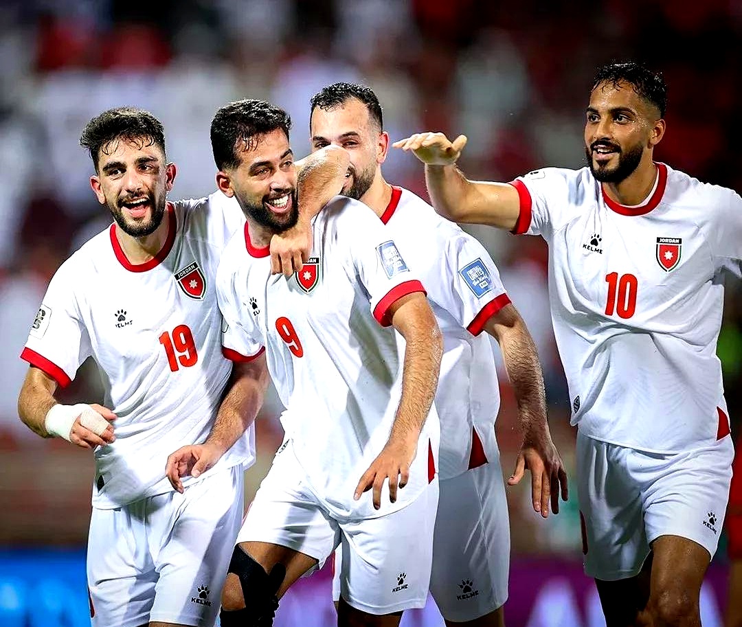 足总杯赛程吃紧；勒沃库森今晨刷新队史纪录；更衣室稳定；身体对抗强度拉满的简单介绍