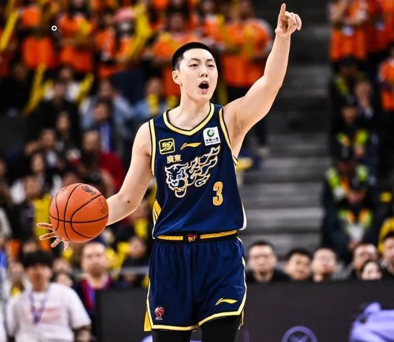 清晨广东宏远调整名单以备中超,战术微调环节打磨,震撼外界,赛季目标并未改变的简单介绍 清晨广东宏远调整名单以备中超,战术微调环节打磨,震撼外界,赛季目标并未改变的简单介绍