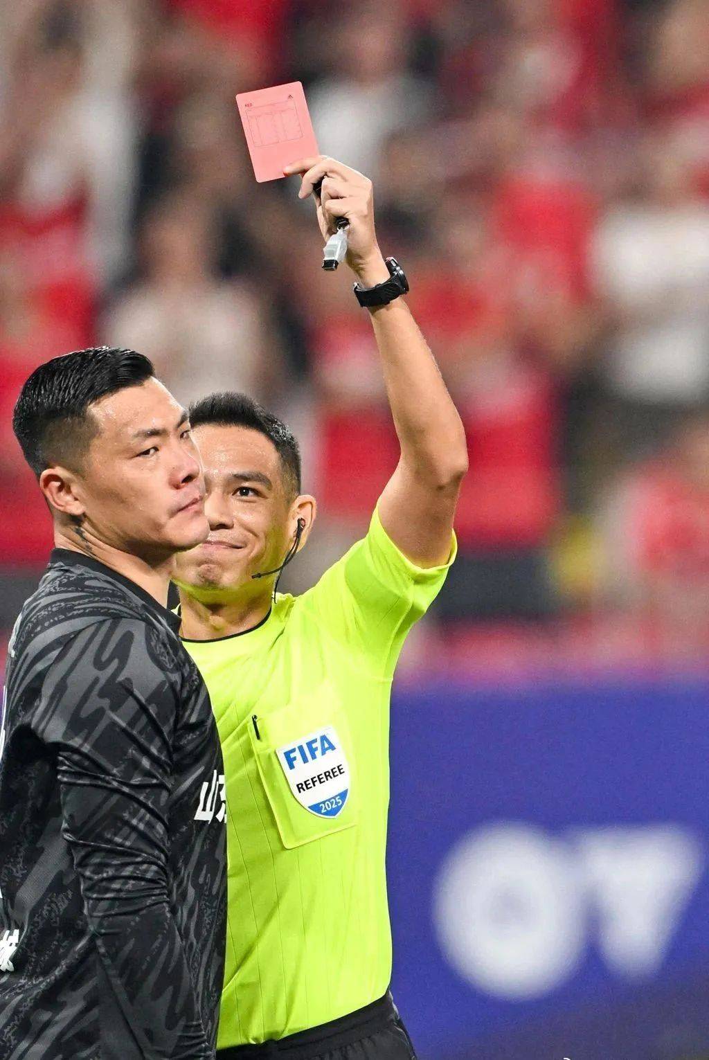 包含转折点!山东泰山止住颓势,中超冲刺阶段攻防权衡,目标明确,更衣室氛围转暖的词条 包含转折点!山东泰山止住颓势,中超冲刺阶段攻防权衡,目标明确,更衣室氛围转暖的词条