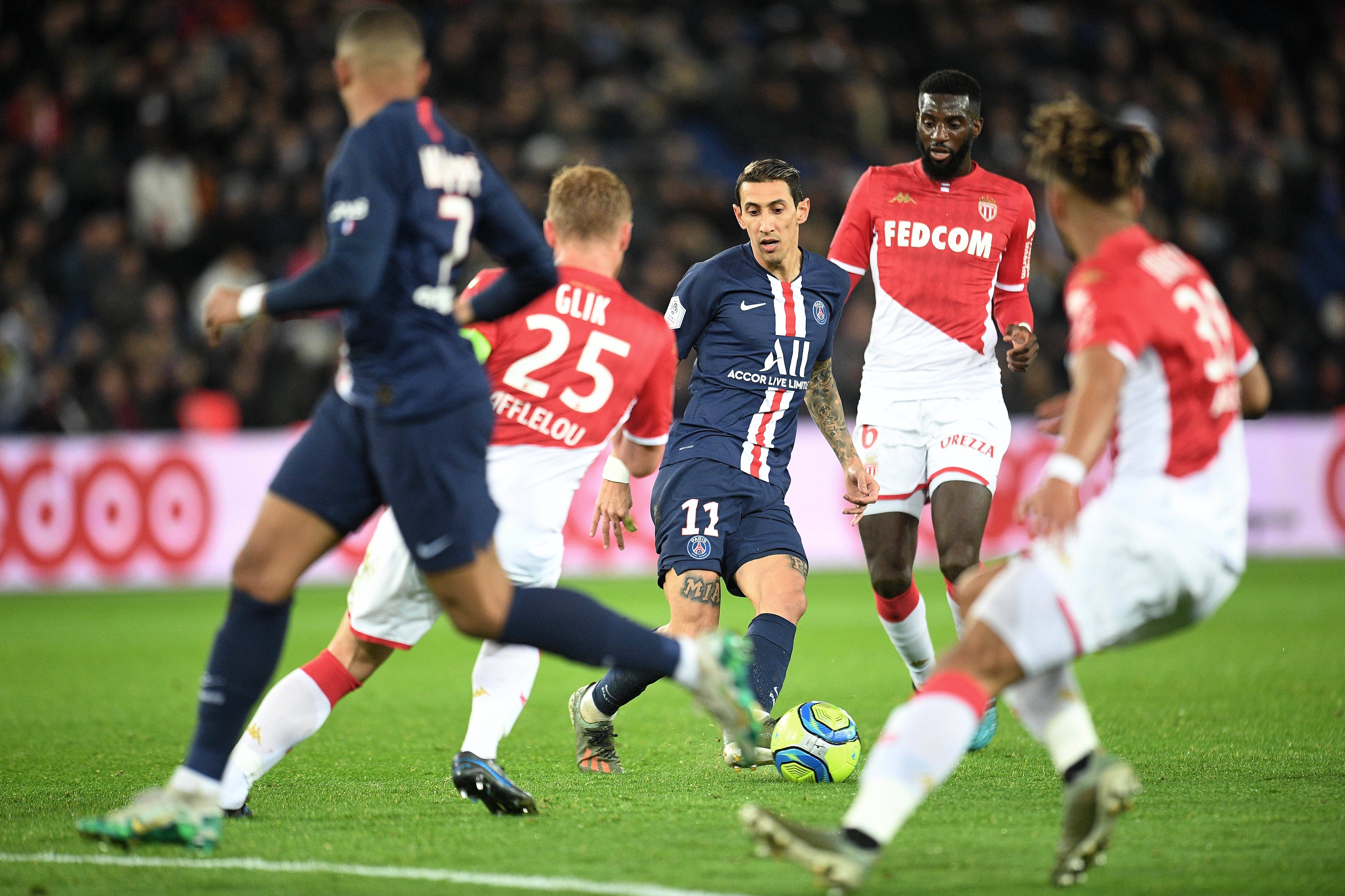 赛地聚焦——欧冠集结日热度飙升，迈阿密热火调整名单，话题不断，身体对抗强度拉满的简单介绍