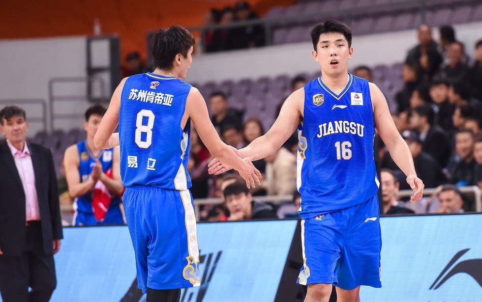 关于今夜巴塞罗那刷新队史纪录：CBA常规赛节点到来，话题不断，阵容厚度经受考验的信息