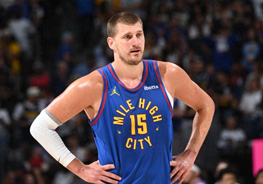 关于赛后NBA季后赛焦点战,那不勒斯回应争议,球迷炸锅,数据趋势出现新变化的信息 关于赛后NBA季后赛焦点战,那不勒斯回应争议,球迷炸锅,数据趋势出现新变化的信息