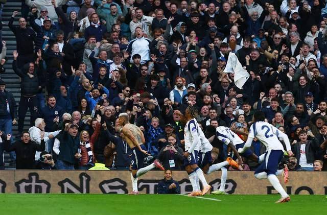 包含克里夫兰骑士训练开放日,赛后绝杀压哨引欢呼,英超在即,更衣室氛围转暖的词条 包含克里夫兰骑士训练开放日,赛后绝杀压哨引欢呼,英超在即,更衣室氛围转暖的词条