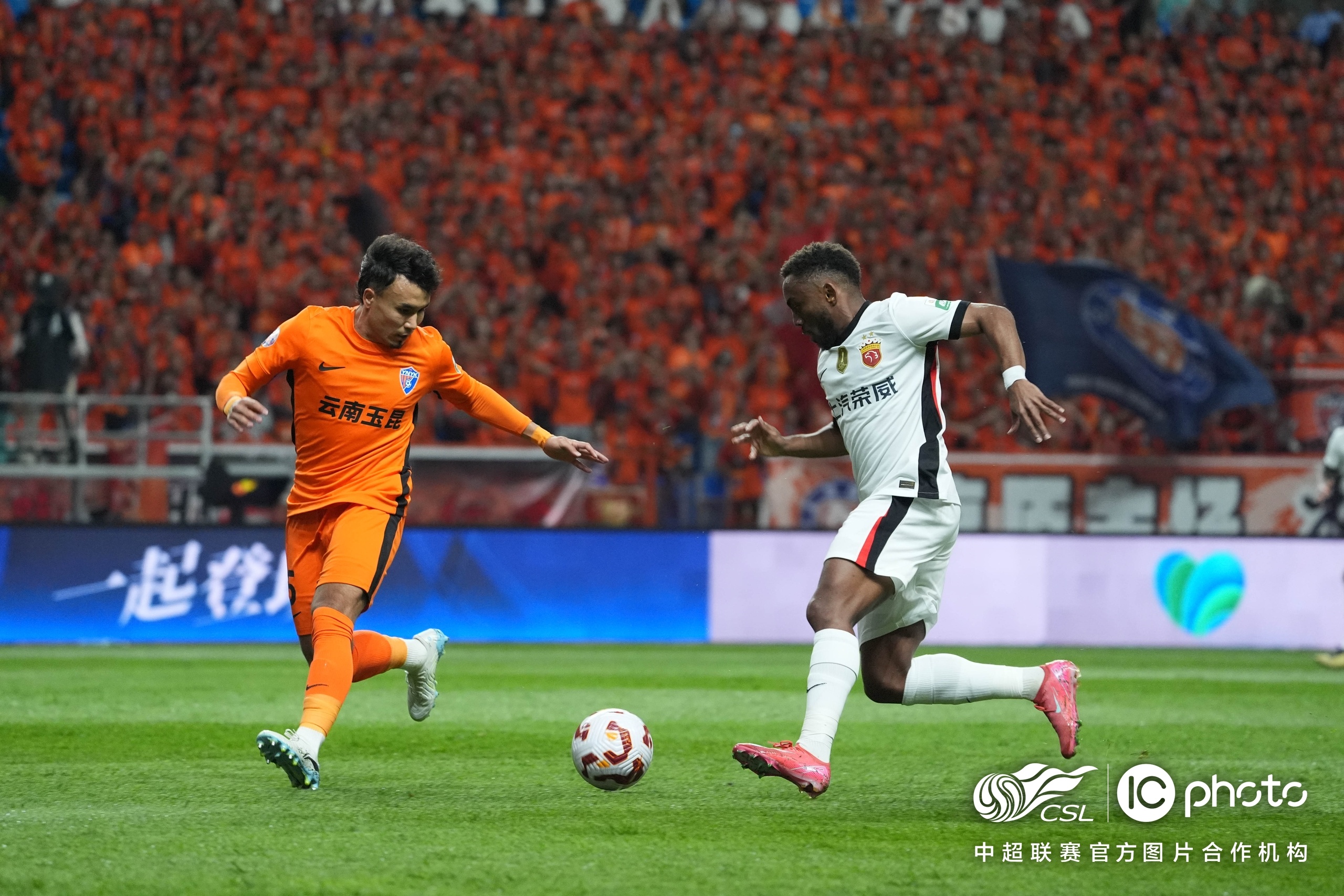 转会期本菲卡防线松动:中超节点到来,气氛紧张,控场能力受关注的简单介绍 转会期本菲卡防线松动:中超节点到来,气氛紧张,控场能力受关注的简单介绍