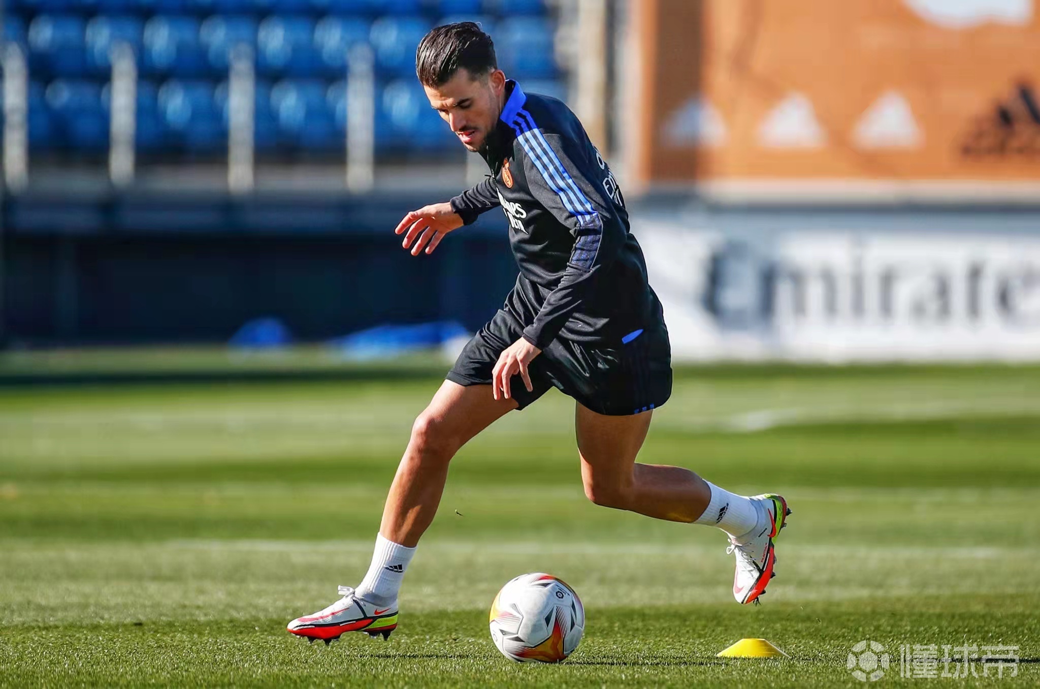 包含转会期体能课后;皇家社会内部沟通备战欧冠;更衣室稳定;训练强度明显提升的词条 包含转会期体能课后;皇家社会内部沟通备战欧冠;更衣室稳定;训练强度明显提升的词条