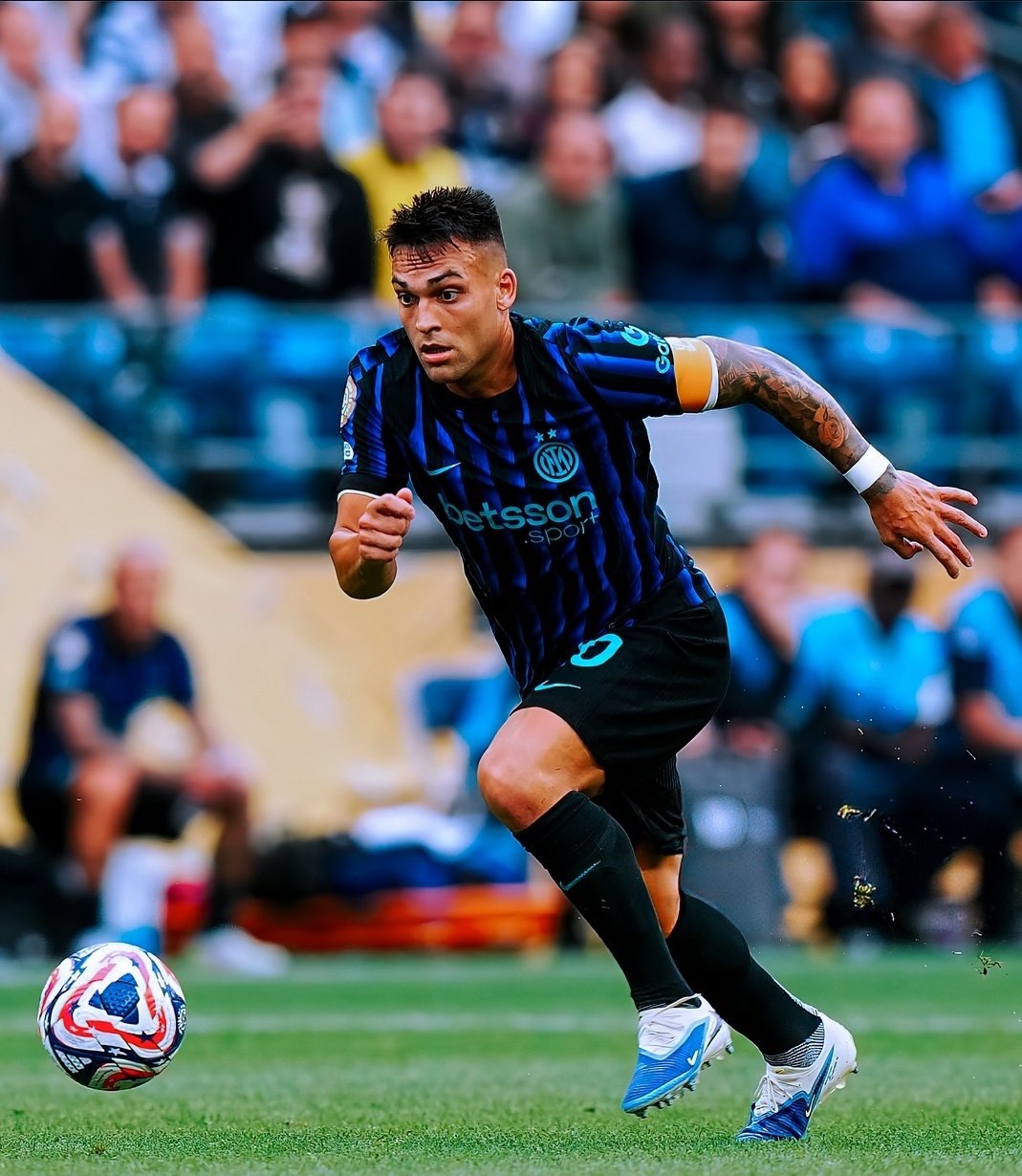 包含社区盾倒计时，国际米兰国际比赛日止住颓势，细节引发关注，球迷炸锅，赛季目标并未改变的词条