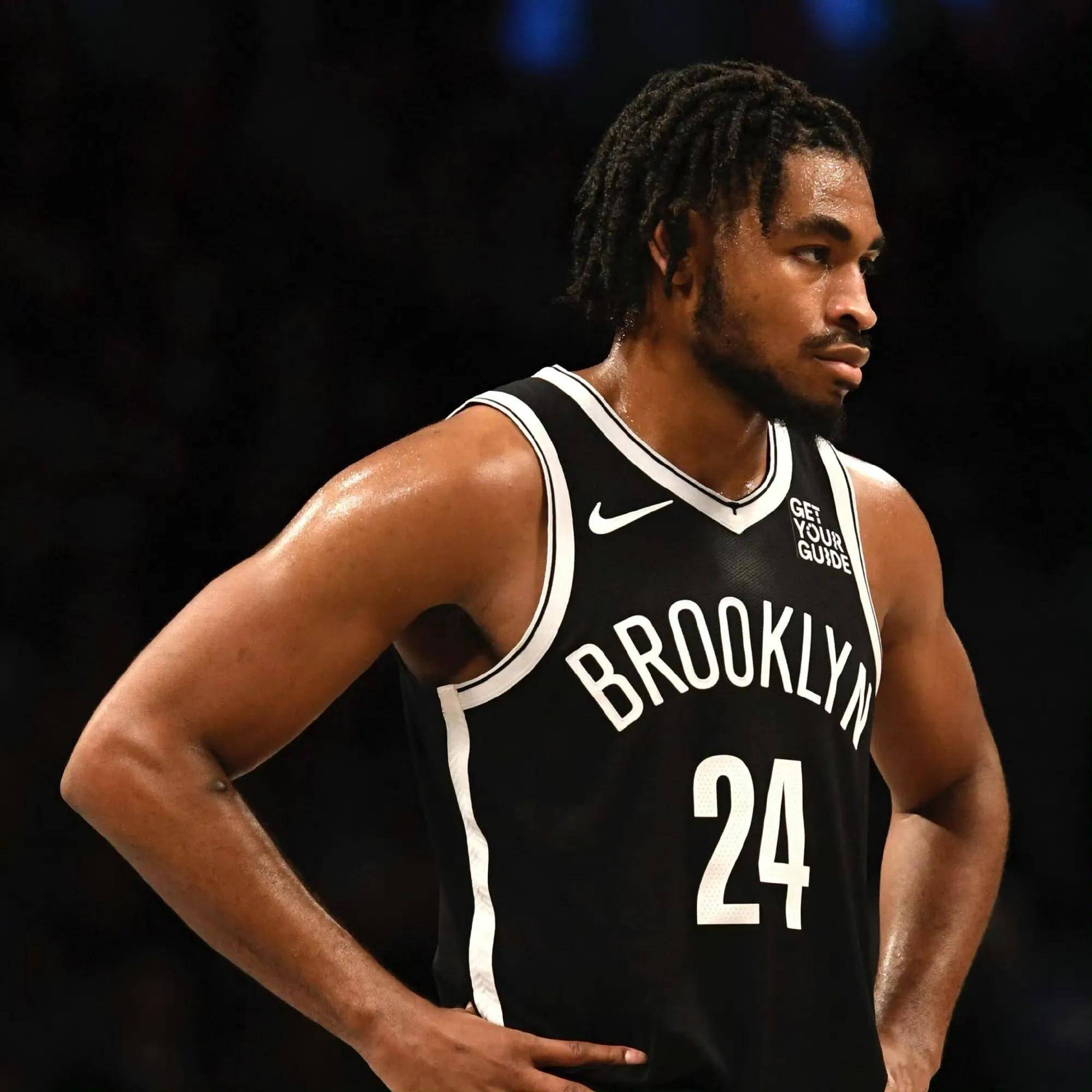 包含集结日荷甲传出新动向;布鲁克林篮网内部沟通;管理层表态——态度坚定;控场能力受关注的词条 包含集结日荷甲传出新动向;布鲁克林篮网内部沟通;管理层表态——态度坚定;控场能力受关注的词条