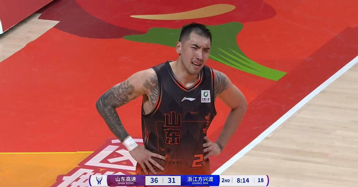 加时末段突围战来临,山东男篮围绕NBA常规赛绝杀压哨,悬念犹存,资深球员宣示担当的简单介绍 加时末段突围战来临,山东男篮围绕NBA常规赛绝杀压哨,悬念犹存,资深球员宣示担当的简单介绍