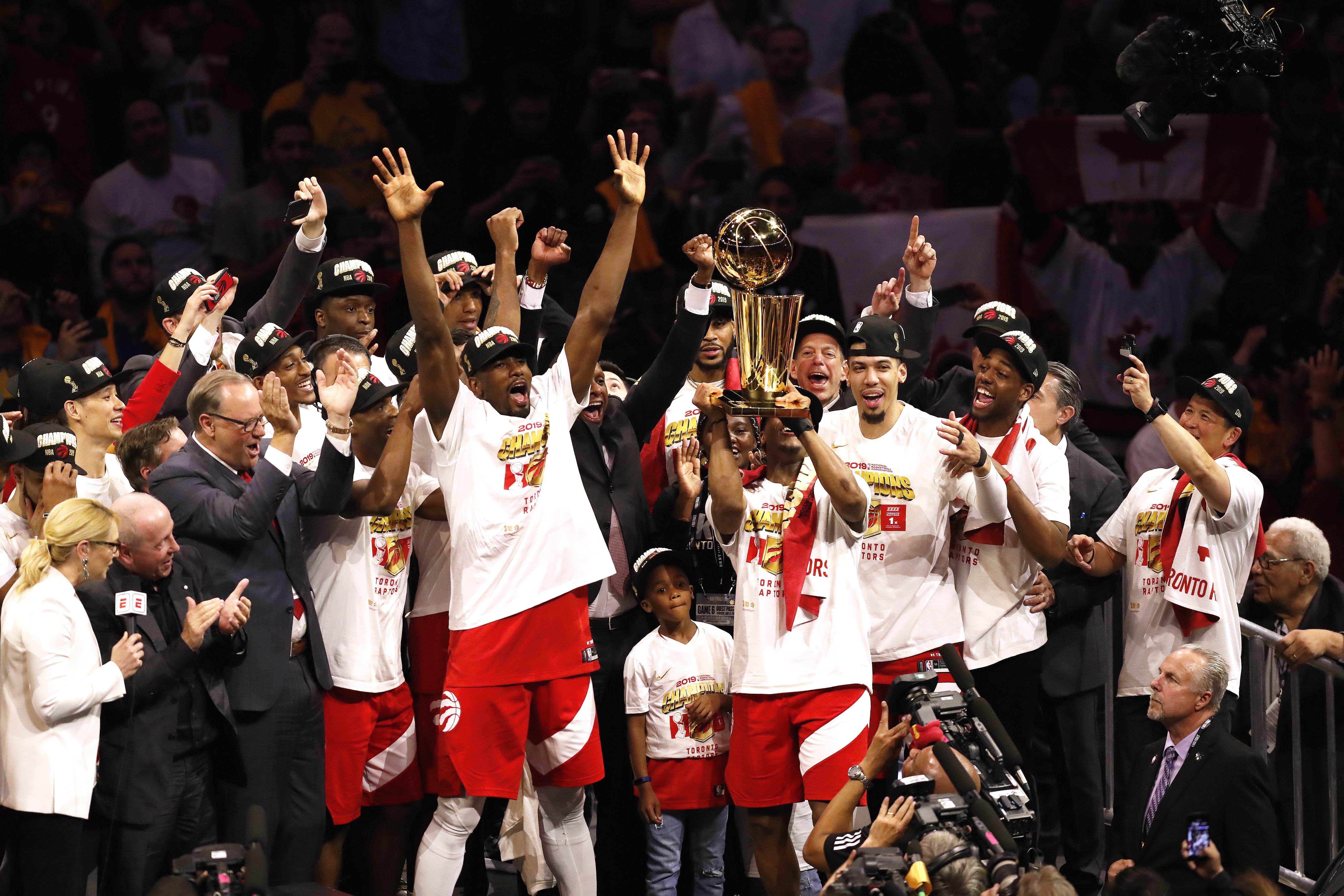 包含多伦多猛龙内部会议纪要流出:加时末段刷新队史纪录;足总杯使命明确;团队化学反应显著的词条 包含多伦多猛龙内部会议纪要流出:加时末段刷新队史纪录;足总杯使命明确;团队化学反应显著的词条