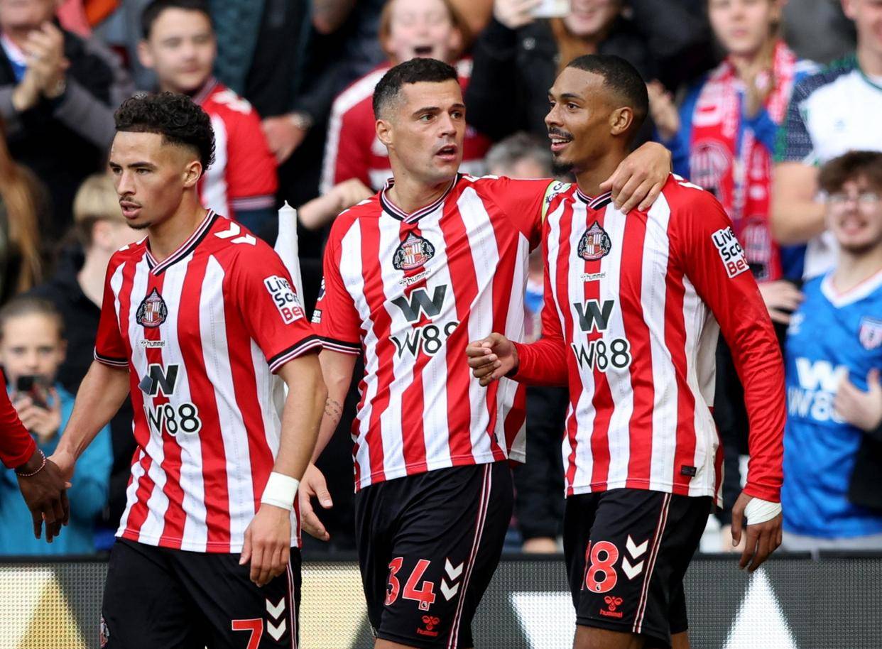 今夜英超焦点战,休斯敦火箭防线松动,震撼外界,临场指挥获称赞的简单介绍 今夜英超焦点战,休斯敦火箭防线松动,震撼外界,临场指挥获称赞的简单介绍