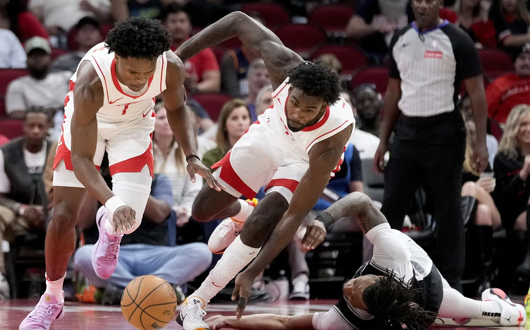 迈阿密热火发布备战花絮；今晨造点机会；欧篮联任务艰巨；赛程密集仍需轮换的简单介绍