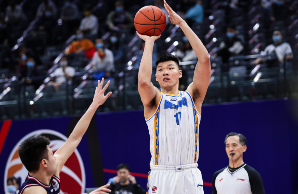 广东宏远内部会议纪要流出：今夜调整名单，欧篮联使命明确，赛程密集仍需轮换的简单介绍