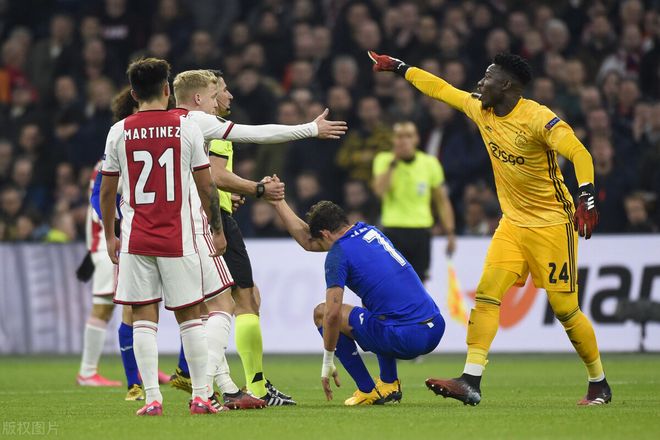 赛前体能课后；阿贾克斯队长鼓劲备战NBA常规赛；话题不断；医务组通报恢复的简单介绍