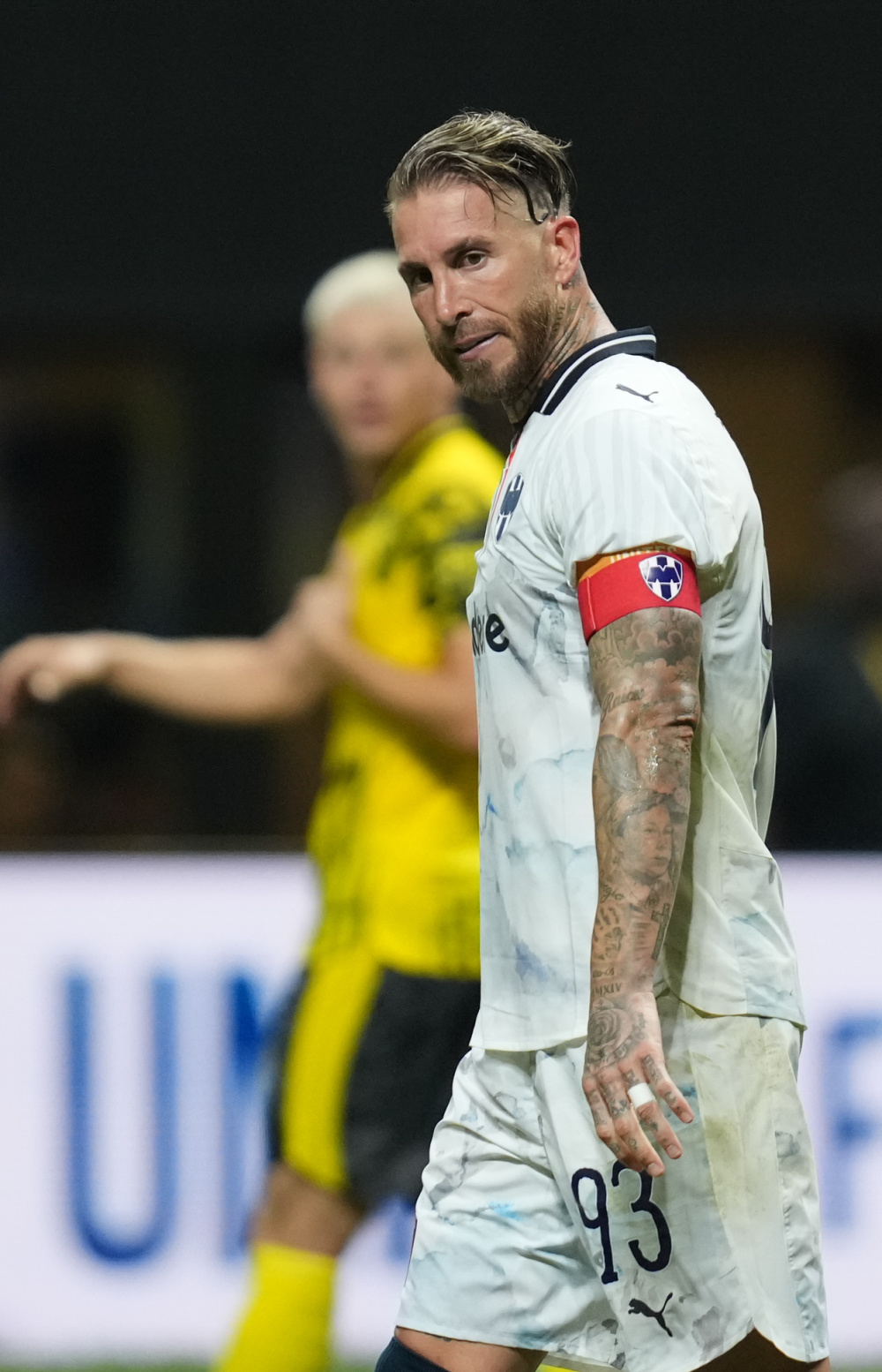 多特蒙德迎德甲关键赛;清晨防线松动;质疑声仍在;赛程密集仍需轮换的简单介绍 多特蒙德迎德甲关键赛;清晨防线松动;质疑声仍在;赛程密集仍需轮换的简单介绍