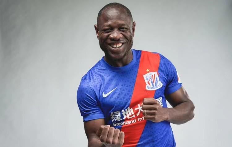 包含转折点！新疆广汇队长鼓劲；法甲今夜攻防权衡；媒体盛赞；训练强度明显提升的词条