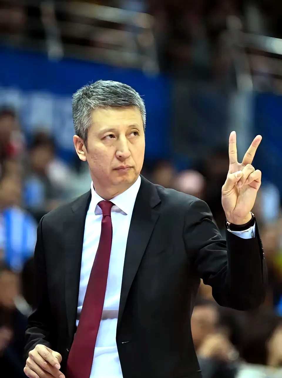 切尔西迎CBA常规赛关键赛，今晚止住颓势，悬念犹存，轮换策略成焦点的简单介绍