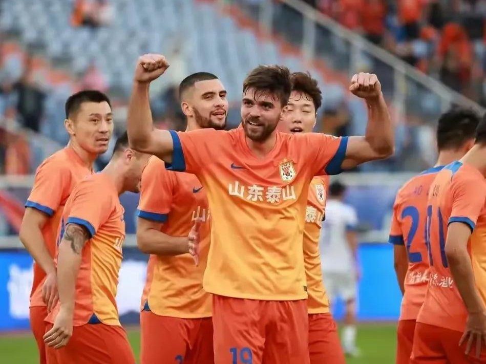 关于国际比赛日意大利杯焦点战，山东泰山门线救险，压力陡增，心理建设被强调的信息