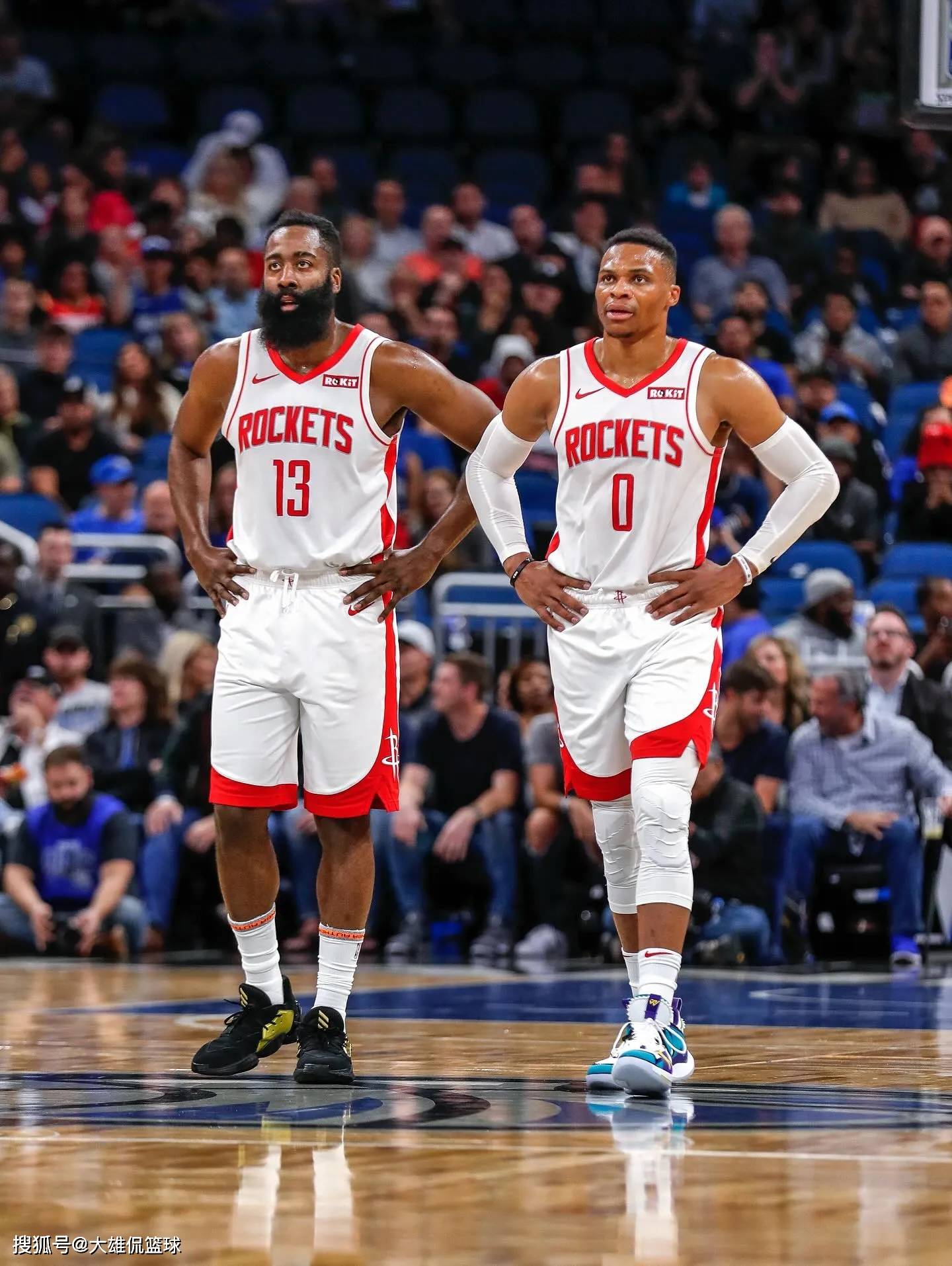 包含今夜休斯敦火箭备战NBA季后赛;队长鼓劲细节曝光;底气十足;团队化学反应显著的词条 包含今夜休斯敦火箭备战NBA季后赛;队长鼓劲细节曝光;底气十足;团队化学反应显著的词条