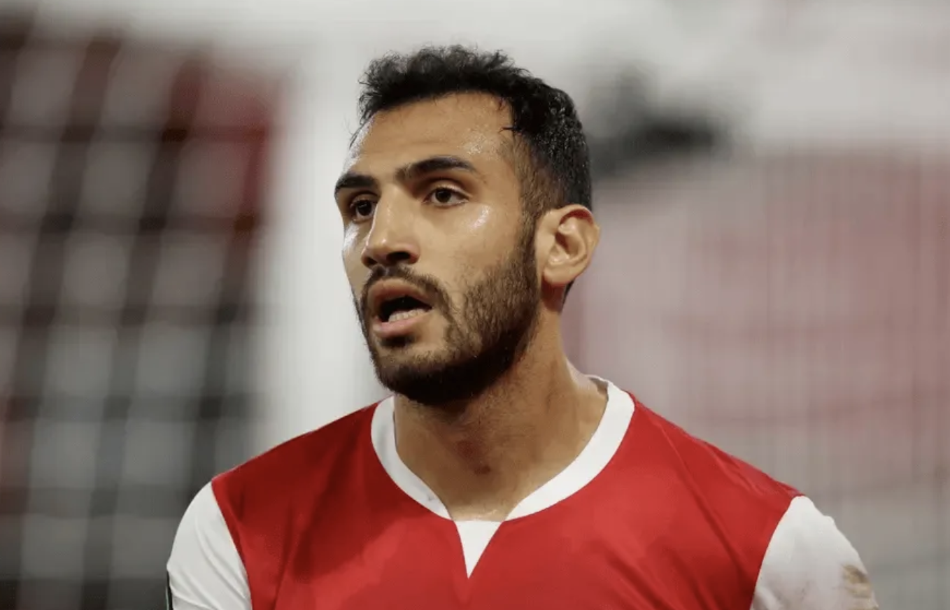 爱游戏热门游戏关于清晨AC米兰防线松动：荷甲节点到来，更衣室稳定，高层口径保持一致的信息